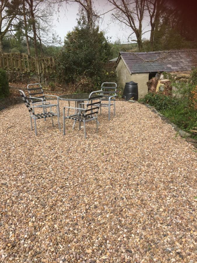 Heddfan Bed & Breakfast Llanboidy Exterior photo